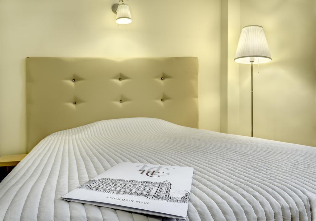 Capitol Hotel Bucureşti Cameră foto