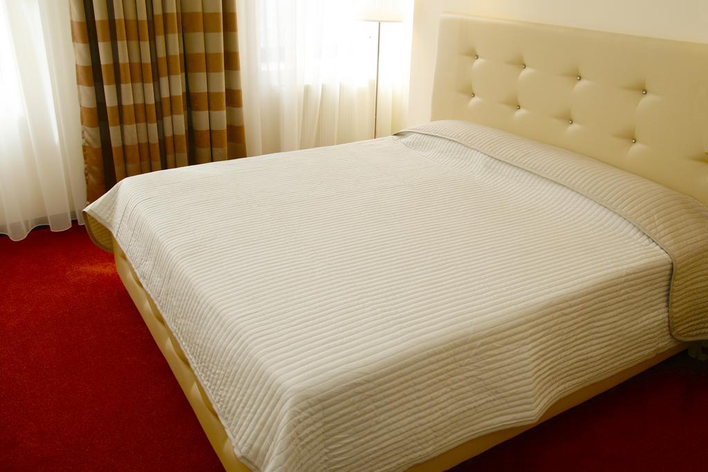 Capitol Hotel Bucureşti Cameră foto