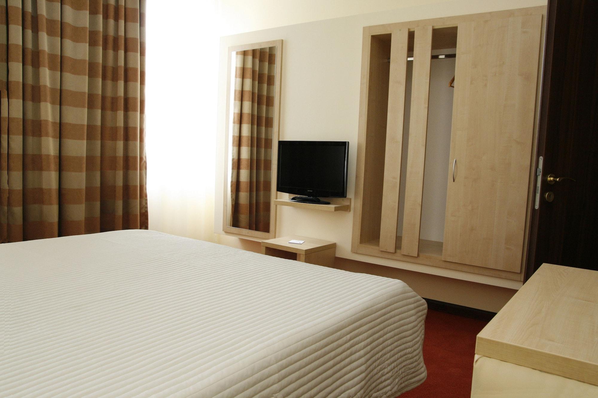Capitol Hotel Bucureşti Exterior foto